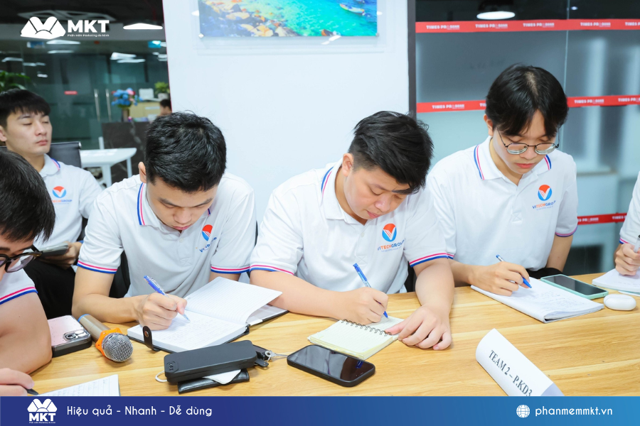 Các thành viên tham gia hoạt động hội nhóm