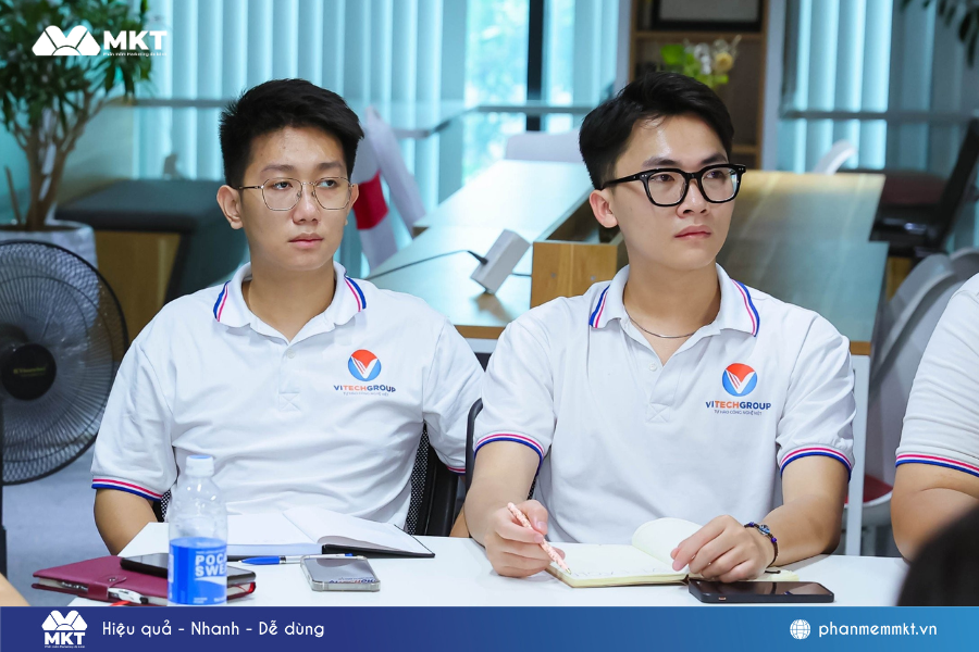 Các thành viên tham gia hoạt động hội nhóm